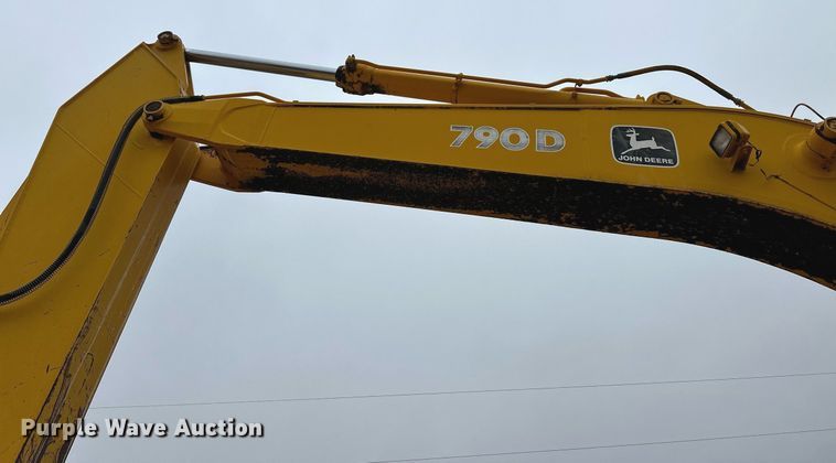 image for item EK9938 1987 John Deere 790D excavator