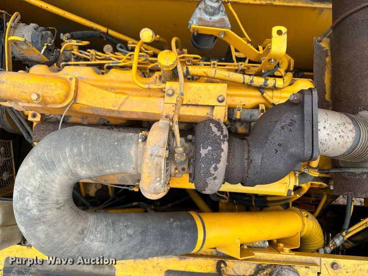 image for item EK9938 1987 John Deere 790D excavator