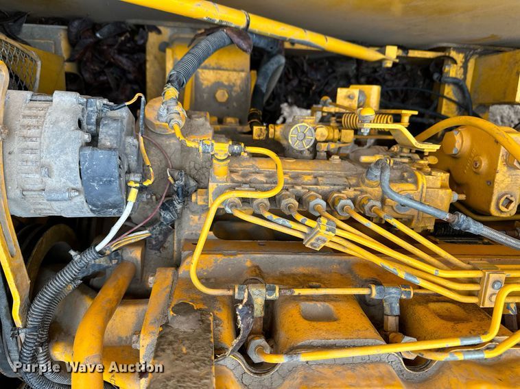 image for item EK9938 1987 John Deere 790D excavator