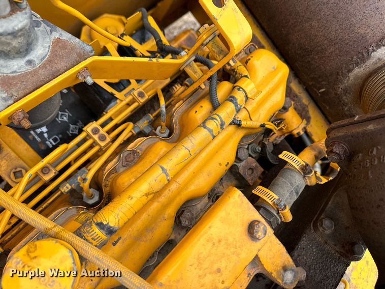 image for item EK9938 1987 John Deere 790D excavator