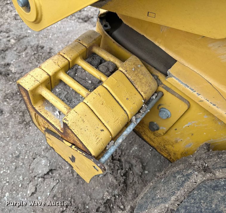 image for item EK9941 2002 John Deere 250 skid steer loader