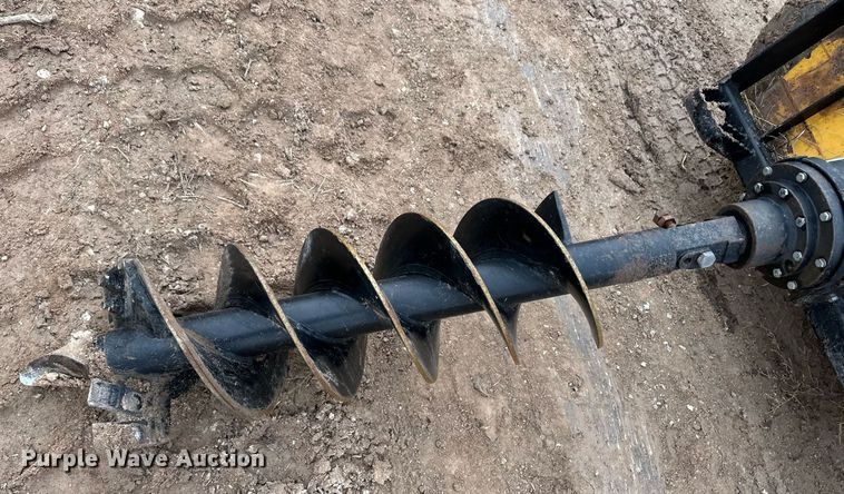 image for item EK9941 2002 John Deere 250 skid steer loader