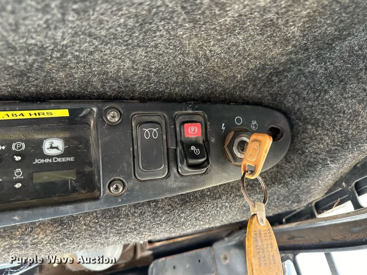 image for item EK9941 2002 John Deere 250 skid steer loader