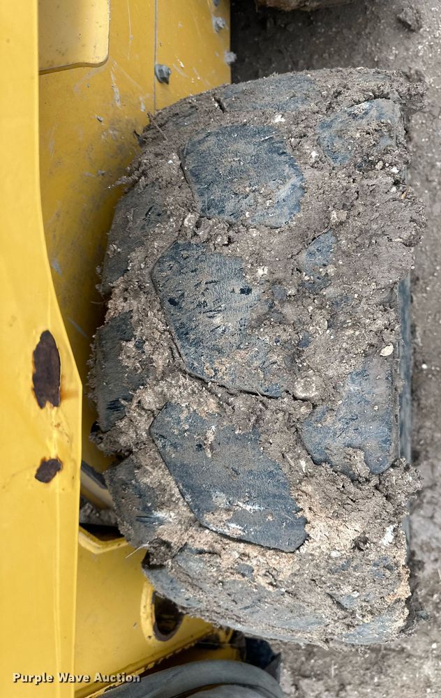 image for item EK9941 2002 John Deere 250 skid steer loader