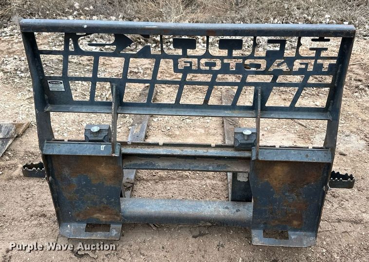 image for item EK9941 2002 John Deere 250 skid steer loader