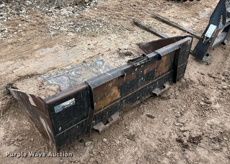 image for item EK9941 2002 John Deere 250 skid steer loader