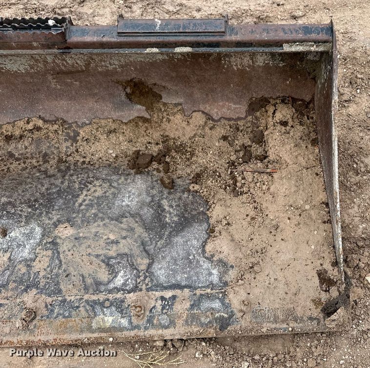 image for item EK9941 2002 John Deere 250 skid steer loader