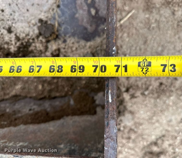 image for item EK9941 2002 John Deere 250 skid steer loader