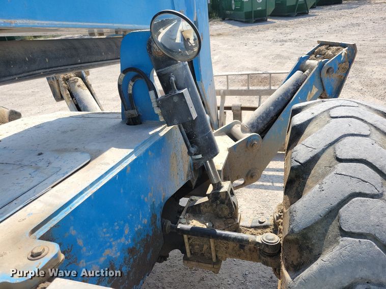 image for item IQ9943 2012 Genie GTH1056 telehandler
