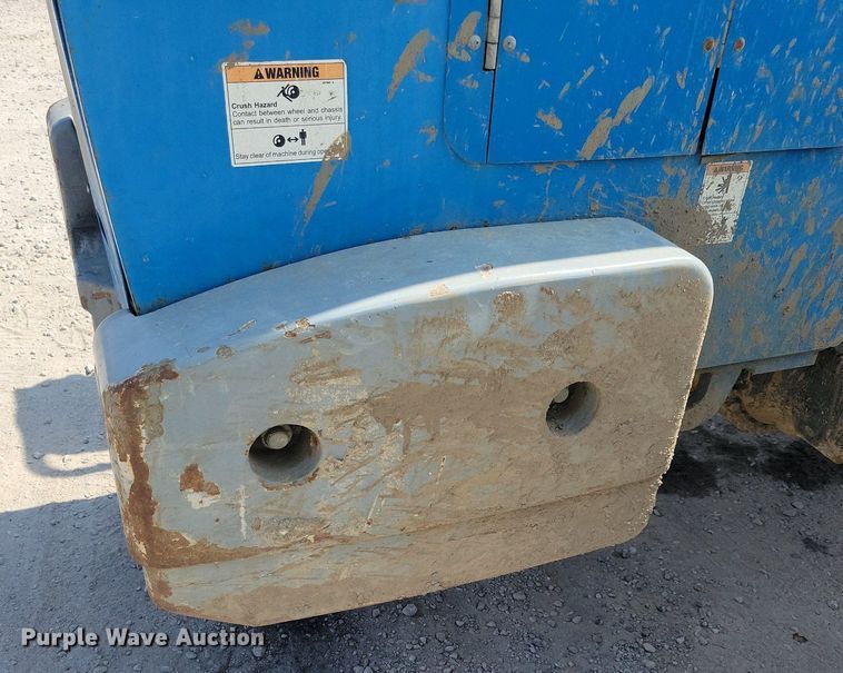 image for item IQ9943 2012 Genie GTH1056 telehandler