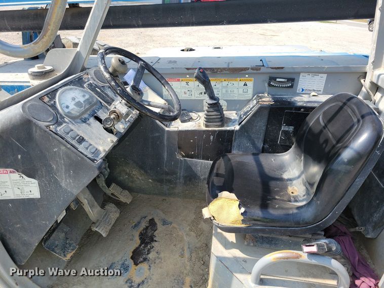 image for item IQ9943 2012 Genie GTH1056 telehandler