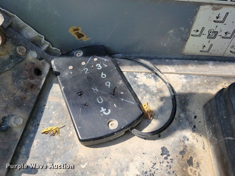 image for item IQ9943 2012 Genie GTH1056 telehandler