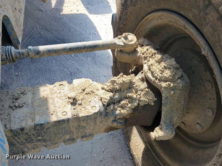 image for item IQ9943 2012 Genie GTH1056 telehandler