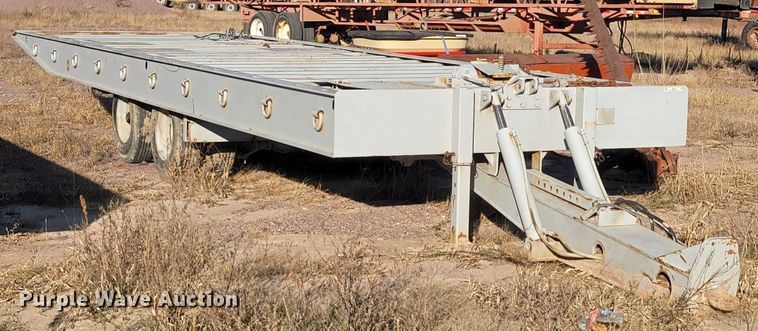 image for item JG9641 1994 Landoll tilt deck equipment trailer