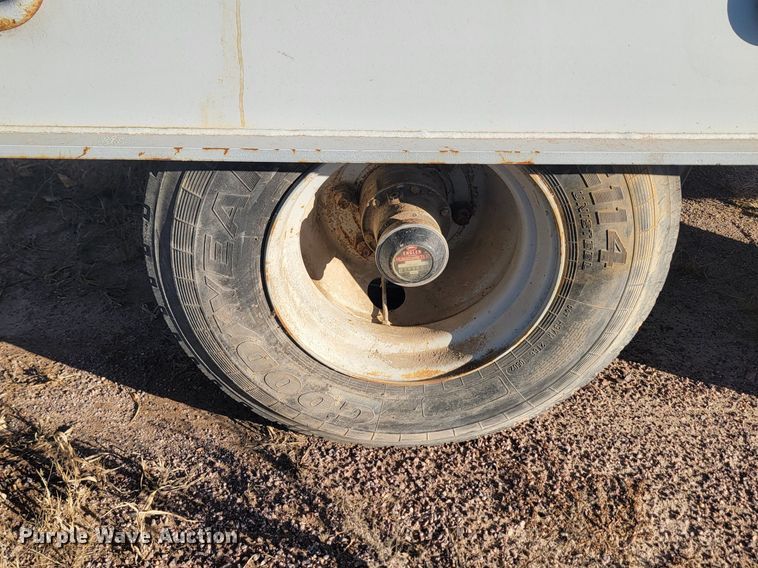 image for item JG9641 1994 Landoll tilt deck equipment trailer