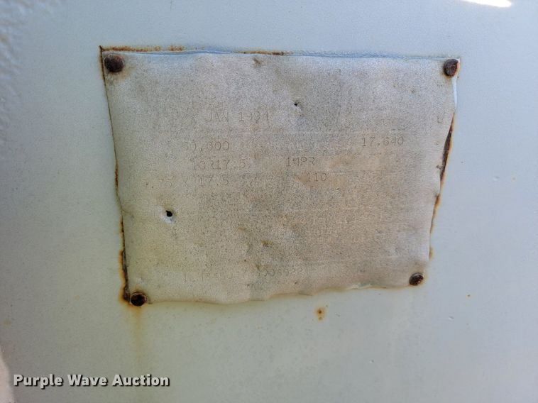 image for item JG9641 1994 Landoll tilt deck equipment trailer