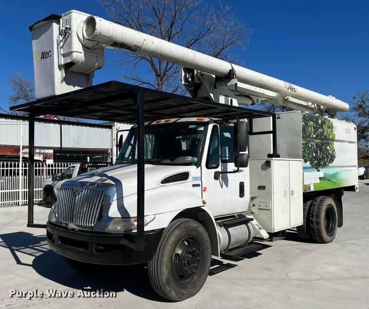 image for item JT9029 2013 International  DuraStar 4300 forestry bucket truck