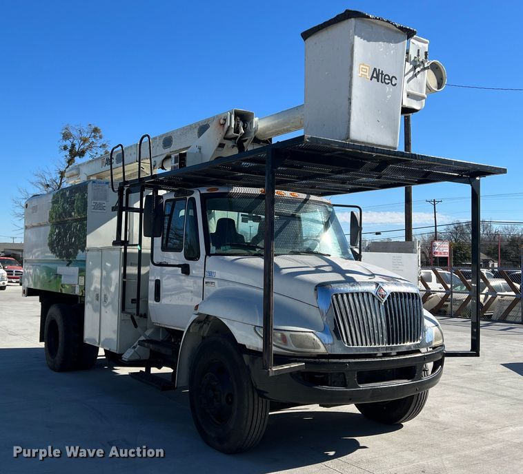 image for item JT9029 2013 International  DuraStar 4300 forestry bucket truck