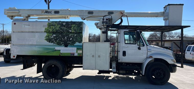 image for item JT9029 2013 International  DuraStar 4300 forestry bucket truck