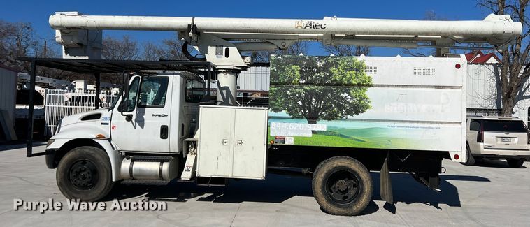 image for item JT9029 2013 International  DuraStar 4300 forestry bucket truck