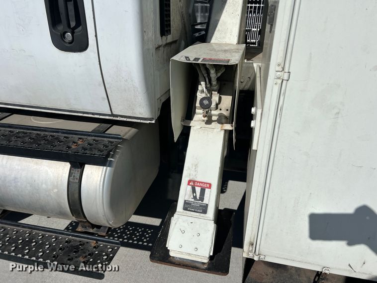 image for item JT9029 2013 International  DuraStar 4300 forestry bucket truck