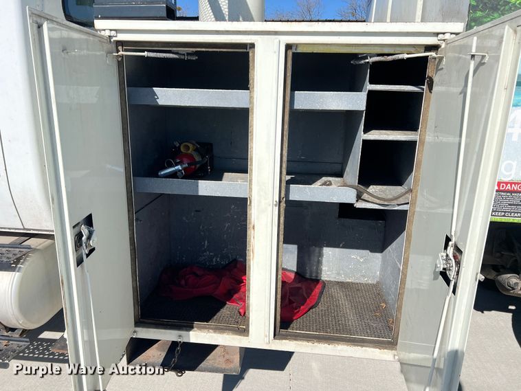 image for item JT9029 2013 International  DuraStar 4300 forestry bucket truck