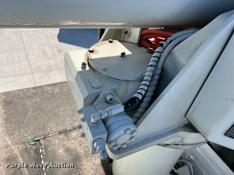 image for item JT9029 2013 International  DuraStar 4300 forestry bucket truck