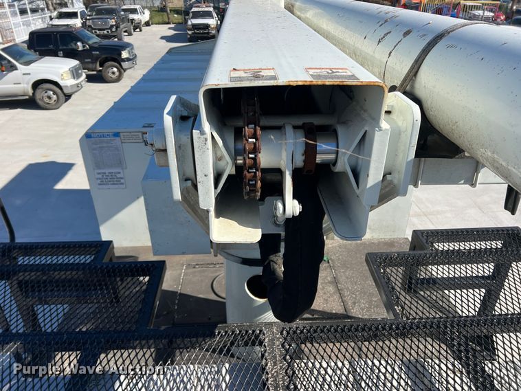 image for item JT9029 2013 International  DuraStar 4300 forestry bucket truck