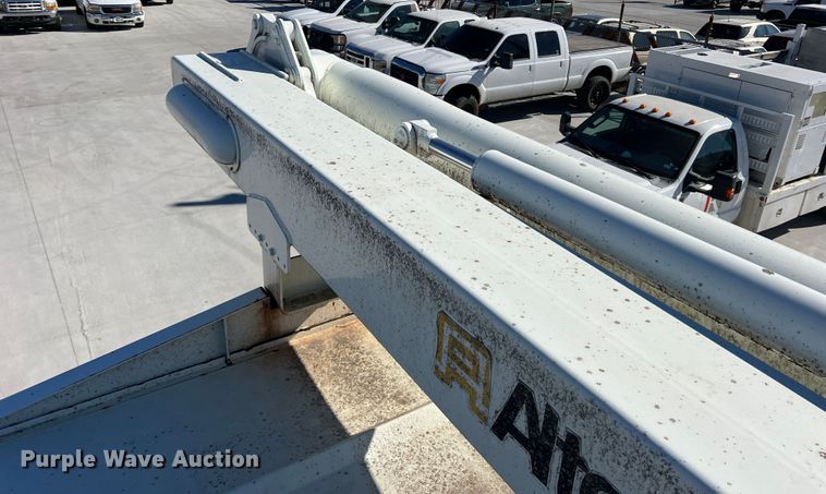 image for item JT9029 2013 International  DuraStar 4300 forestry bucket truck