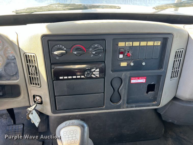 image for item JT9029 2013 International  DuraStar 4300 forestry bucket truck