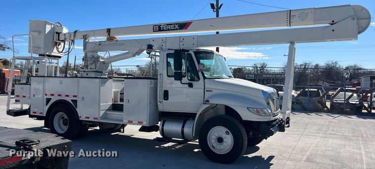 image for item JT9030 2013 International  4300  bucket truck