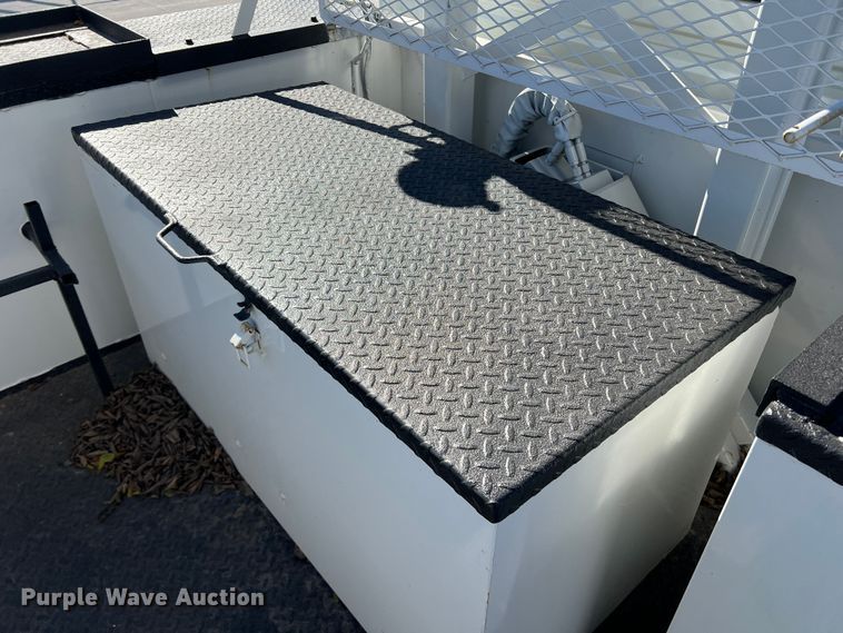 image for item JT9030 2013 International  4300  bucket truck