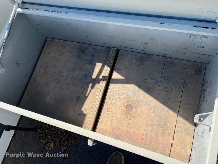 image for item JT9030 2013 International  4300  bucket truck