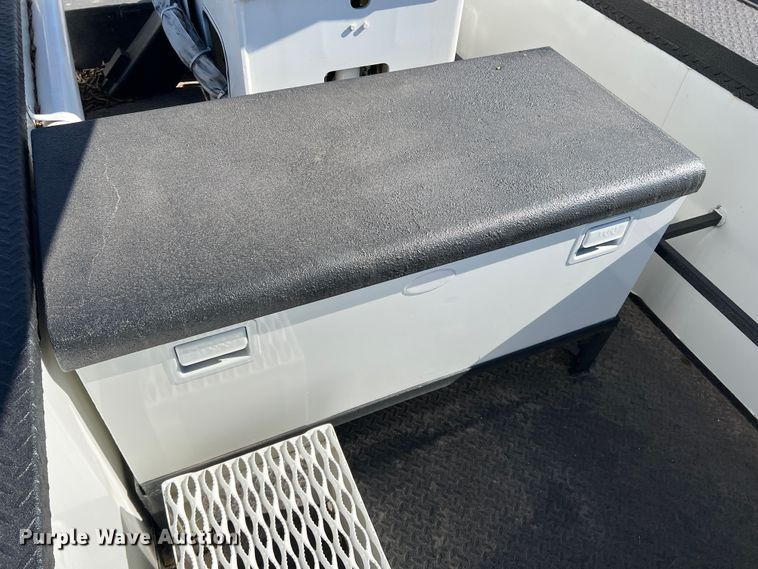 image for item JT9030 2013 International  4300  bucket truck