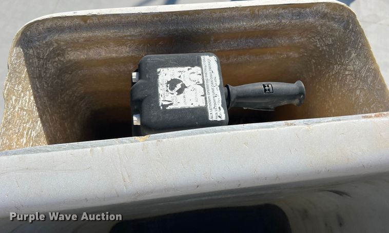 image for item JT9030 2013 International  4300  bucket truck