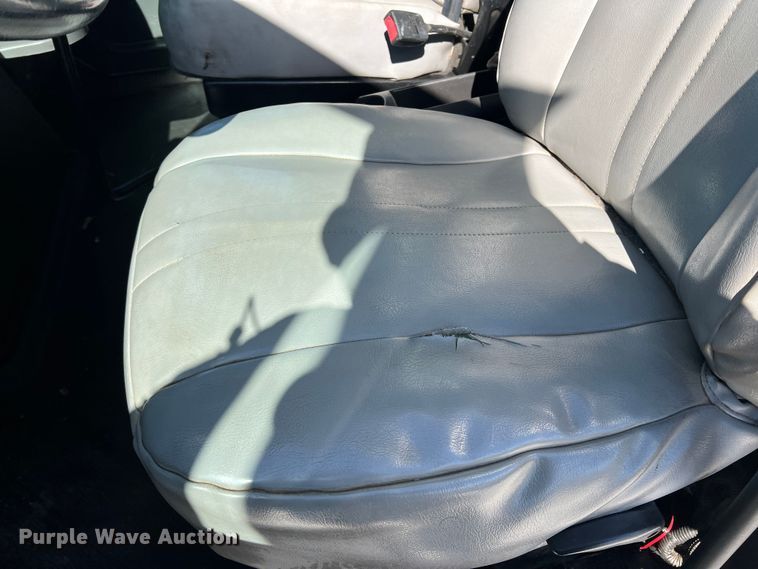 image for item JT9030 2013 International  4300  bucket truck