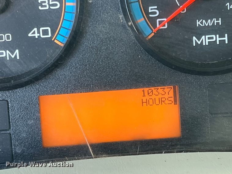 image for item JT9030 2013 International  4300  bucket truck