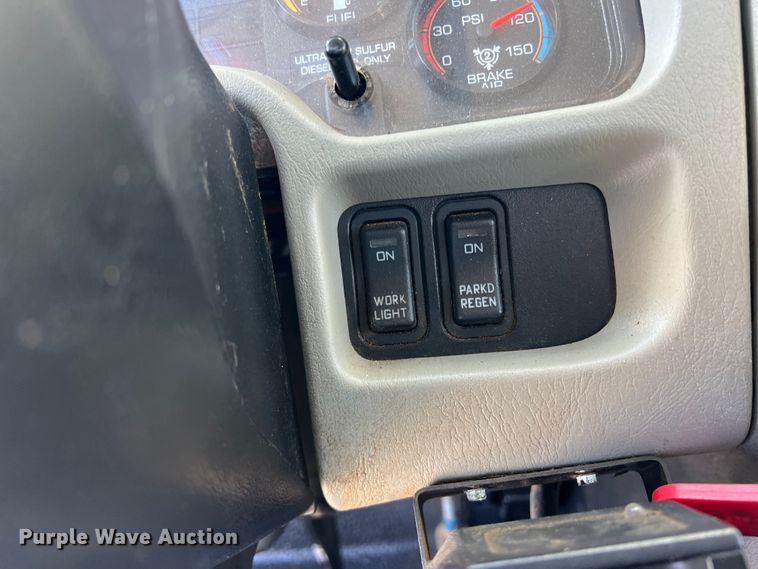 image for item JT9030 2013 International  4300  bucket truck