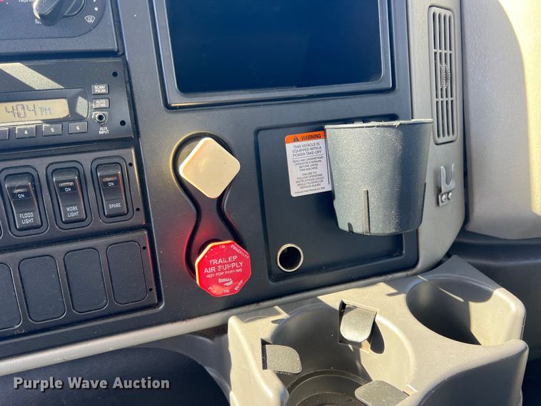 image for item JT9030 2013 International  4300  bucket truck