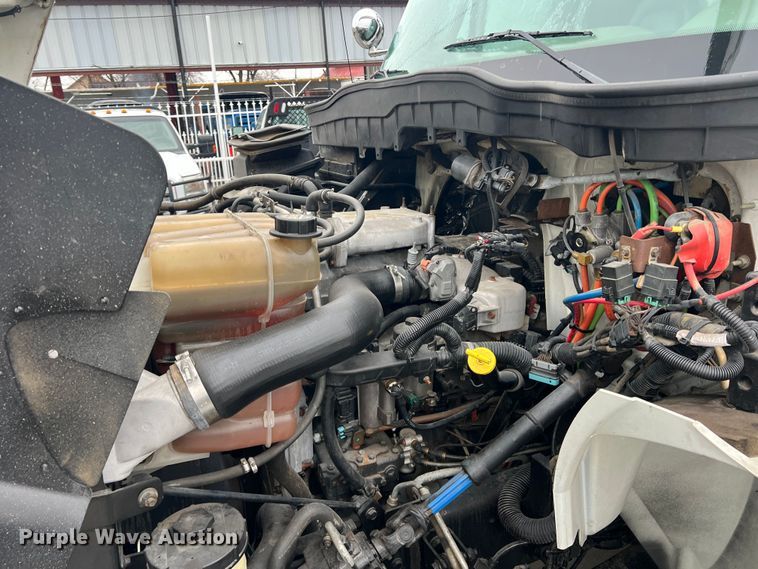 image for item JT9030 2013 International  4300  bucket truck