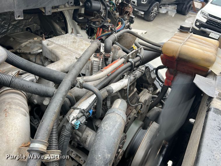 image for item JT9030 2013 International  4300  bucket truck