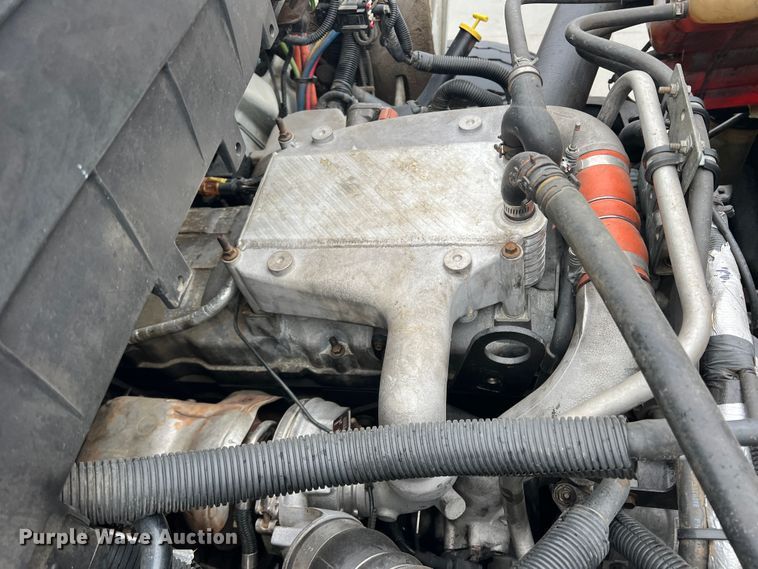 image for item JT9030 2013 International  4300  bucket truck