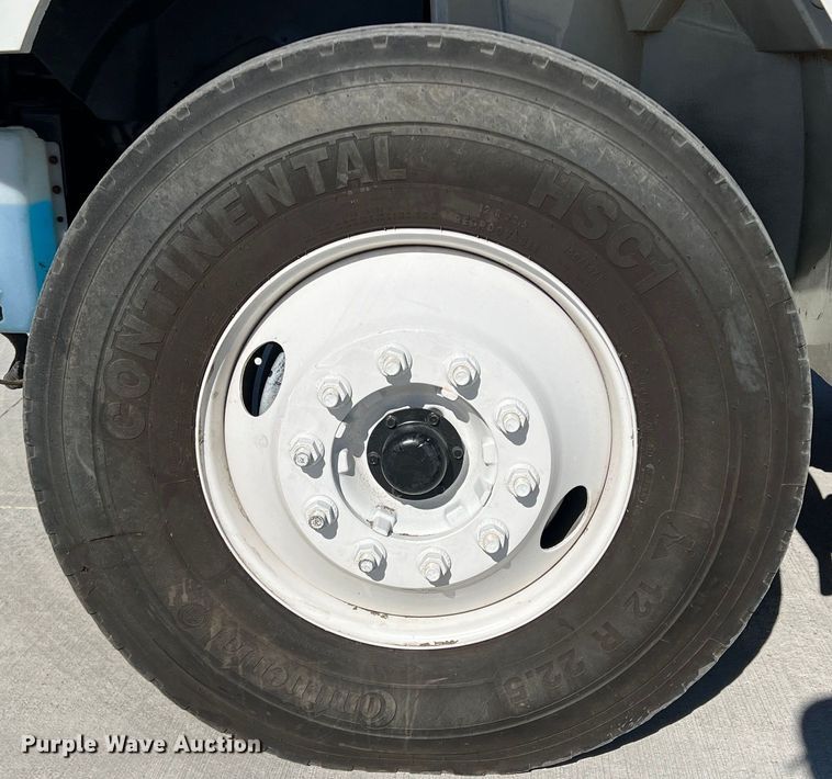 image for item JT9030 2013 International  4300  bucket truck