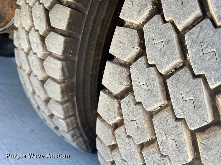 image for item JT9030 2013 International  4300  bucket truck