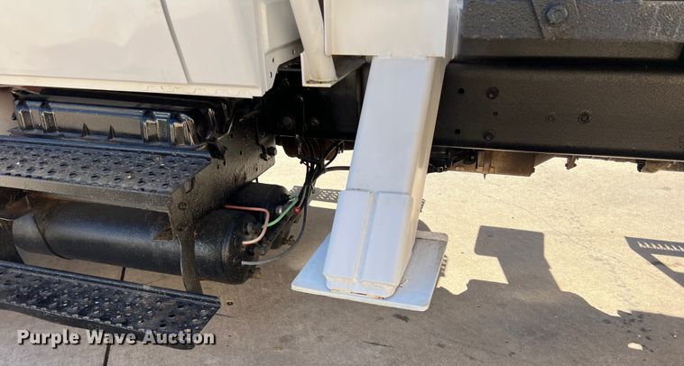 image for item JT9031 2014 International  4300M7 forestry bucket truck