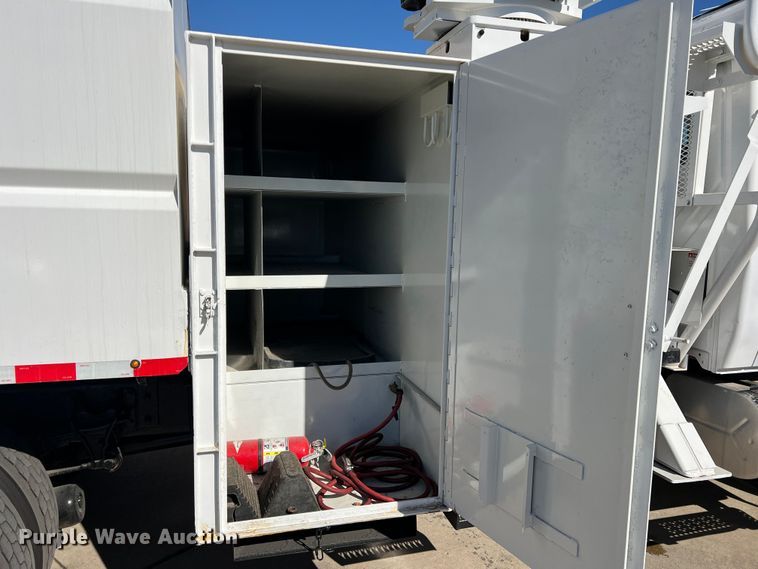 image for item JT9031 2014 International  4300M7 forestry bucket truck