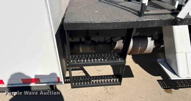 image for item JT9031 2014 International  4300M7 forestry bucket truck