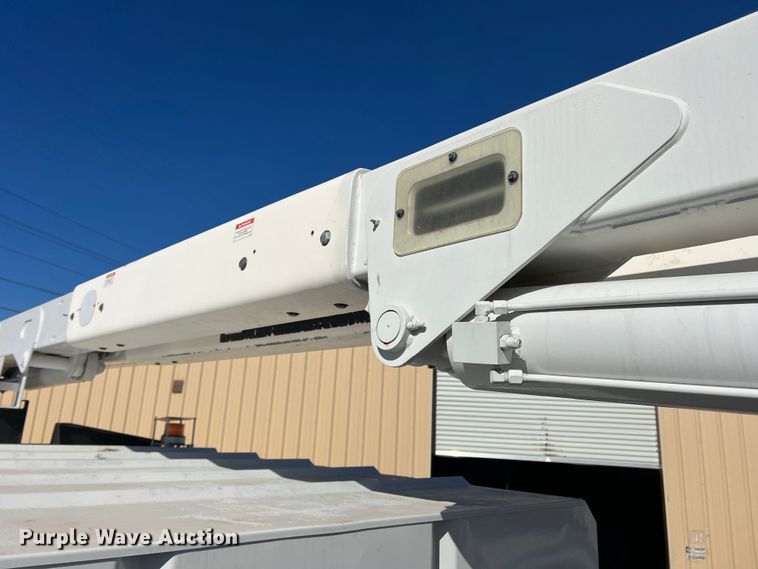 image for item JT9031 2014 International  4300M7 forestry bucket truck