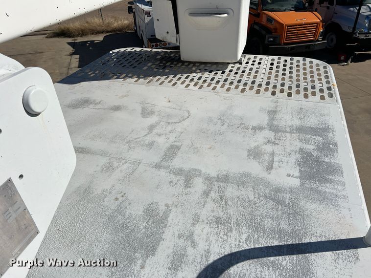 image for item JT9031 2014 International  4300M7 forestry bucket truck