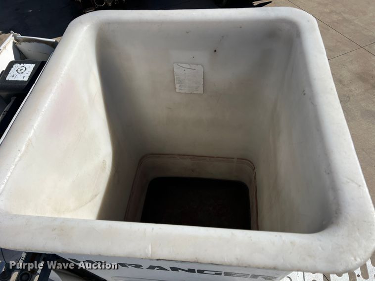 image for item JT9031 2014 International  4300M7 forestry bucket truck